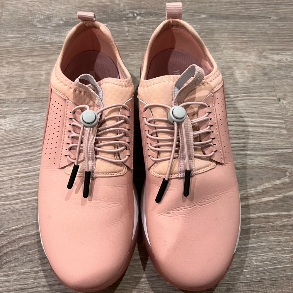 Clove nursing shoes brand new!